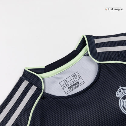 Real Madrid Udebanesæt Børn 2025/26 [PREMIUM]
